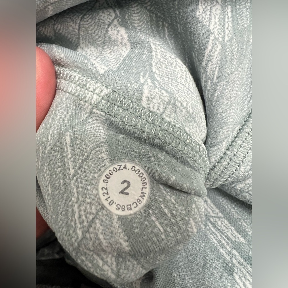 Lululemon Swift Speed High-Rise Crop 21" Reverberate Chevron Jacquard (Size 2) - Picture 9 of 14